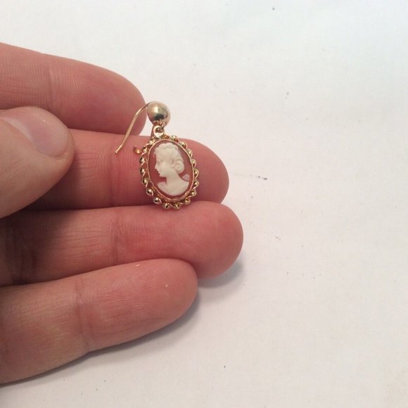 14K YELLOW Real GOLD CARVED SHELL CAMEO DROP EARRINGS 3.40gr - Picture 7 of 9